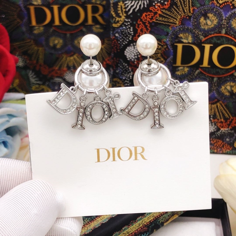 chr1st1an D10r earrings